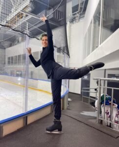 Roky Mendoza: arte, moda y movimiento - sin etiquetas - en una sola expresión