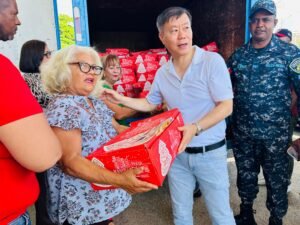 Cámara de Comercio de Fujian y Fundación Flor Para Todos realizan importante entrega de alimentos en beneficio de comunidades de San Carlos y sectores aledaños