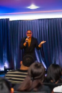 “De cero a Todo con Alegría” reunió a diez expertos en una conferencia transformadora