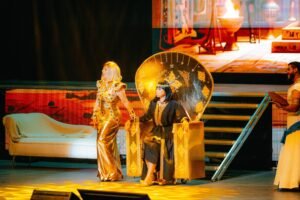 Humor, historia y ficción dan vida al “Multiverso de La González”