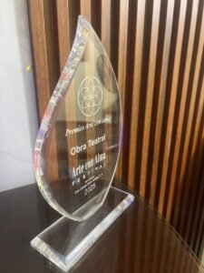 «Nuestro Hades» triunfa en los Premios Alma 2025 como Mejor Obra Teatral