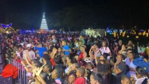 Alcaldesa Betty Gerónimo encabeza Show de Reyes en el Parque las Luces