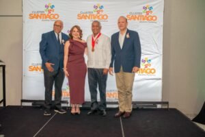 Clúster Santiago Destino Turístico presenta nueva directiva y plan estratégico