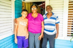 Iniciativa "100mil Pisos para Jugar" transformará la vida de más de 5,000 familias dominicanas para el 2026