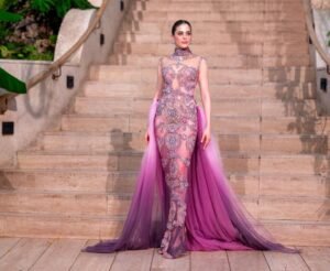 Miss Universo y Giannina Azar se unen en desfile por el autismo en República Dominicana