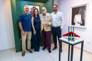 Reconocen a Pedro Ramón López Oliver por sus aportes al arte visual dominicano