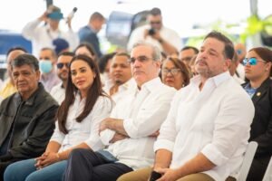 Presidente Abinader da inicio a la primera fase de transformación y saneamiento ambiental del vertedero Duquesa