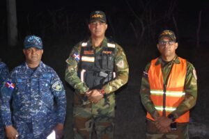 COMIPOL apresa tres hombres por lanzar piedras a conductores para atracarlos