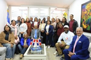 FIPETUR reconoce la labor del embajador dominicano en Colombia, Félix Aracena Vargas