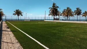 Carolina supervisa avances en cancha de fútbol y skate park del Malecón Deportivo