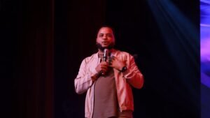 Riqui Gell conquista al público en la apertura del show de Franco Escamilla