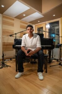 Ansel Mauricio presenta “Mente en Shuffle”: un debut que devela un nuevo pulso para el jazz contemporáneo