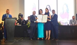 HMDER gradúa 15 nuevos especialistas en Obstetricia, Ginecología y Neonatología