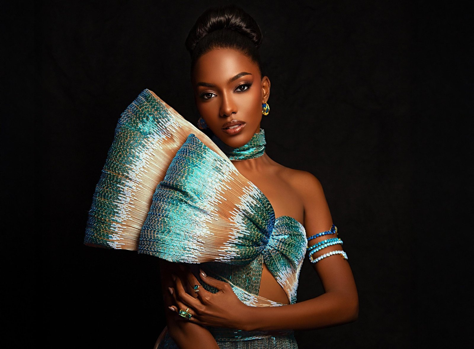 La Reina de los Mares by Luis Domínguez