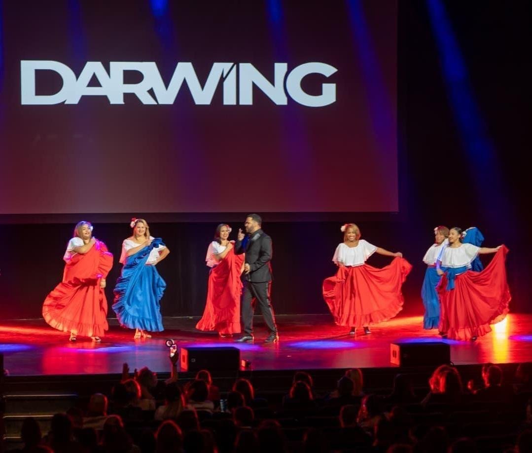 Darwin G deslumbra en los Latin Fashion Awards 2025