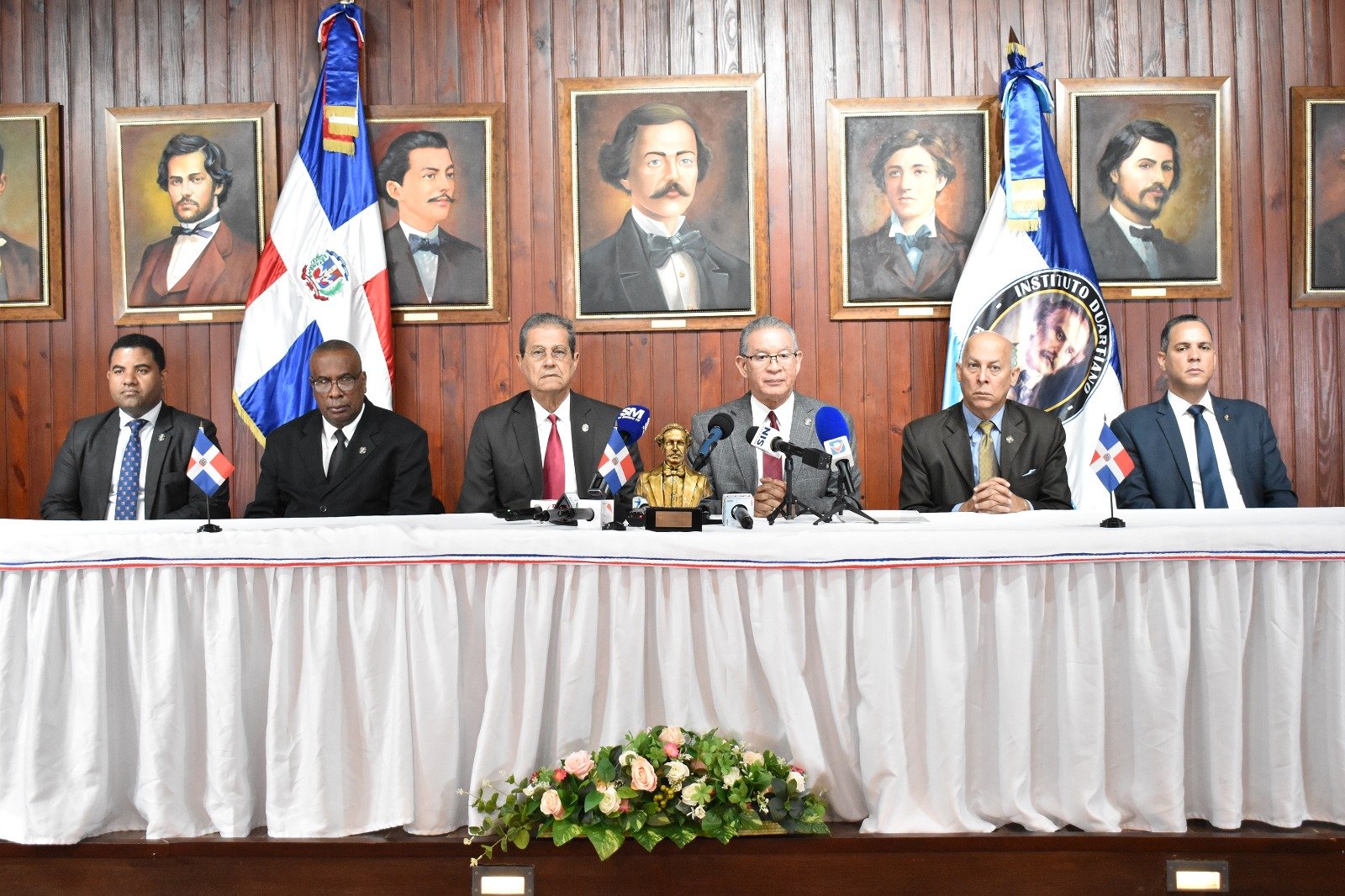 Duartianos: uso de aeropuertos por EE.UU. compromete soberanía