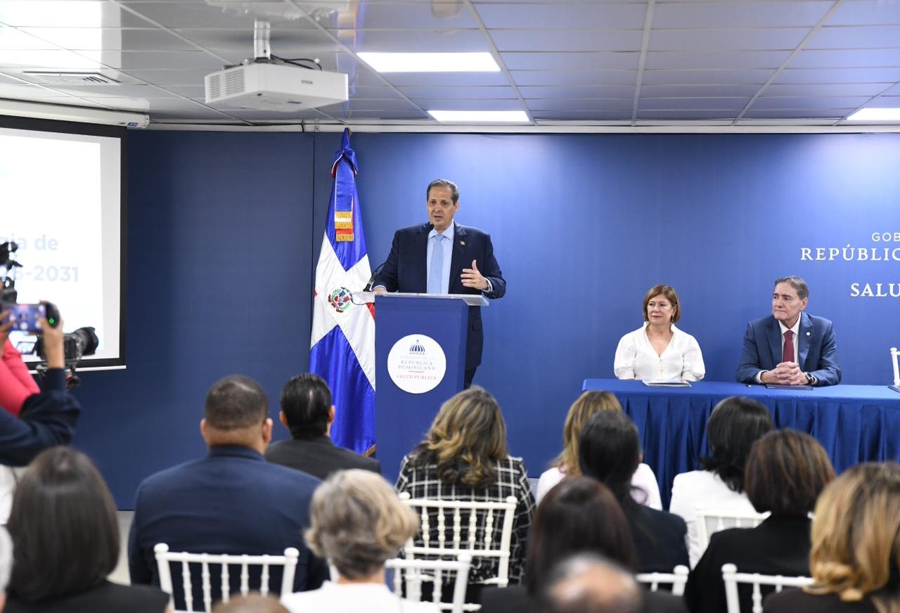 Director de la OPS reconoce a RD y resalta liderazgo de Víctor Atallah en el fortalecimiento del sistema de salud