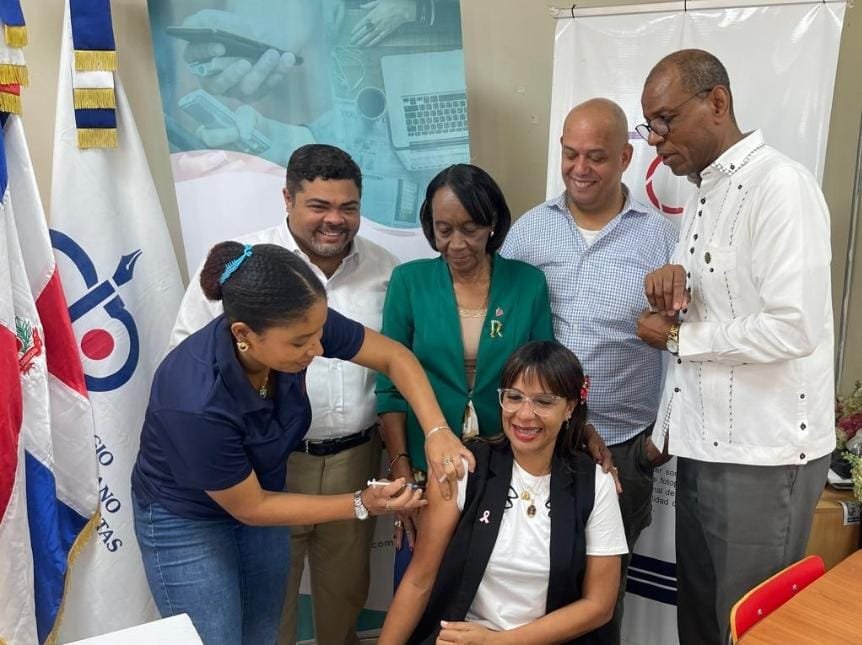 Gremios del sector comunicación realizan exitosa jornada nacional de vacunación preventiva para periodistas y trabajadores de la prensa