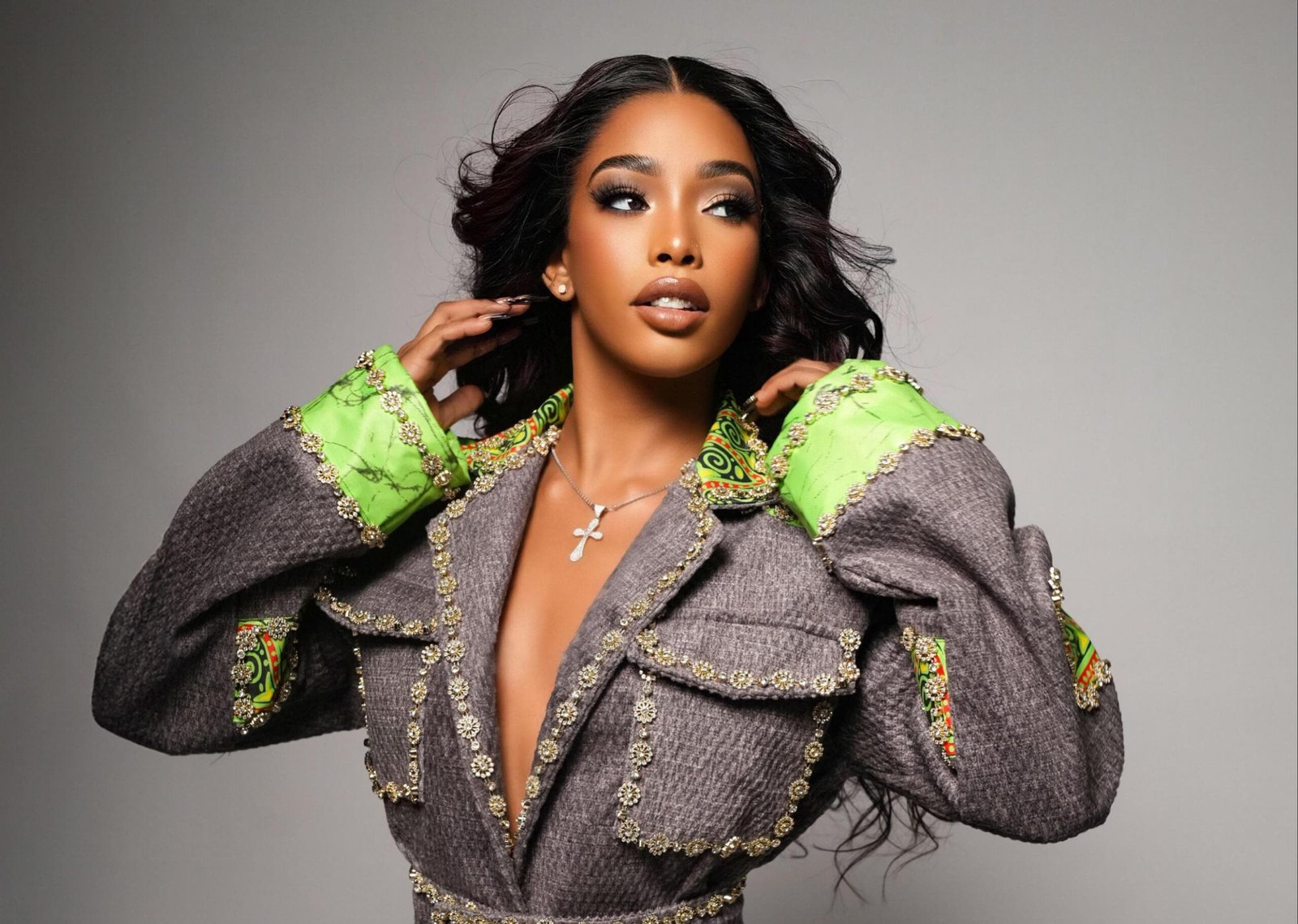 Angélica “La Manager” se abre paso en la industria artística con disciplina y visión estratégica