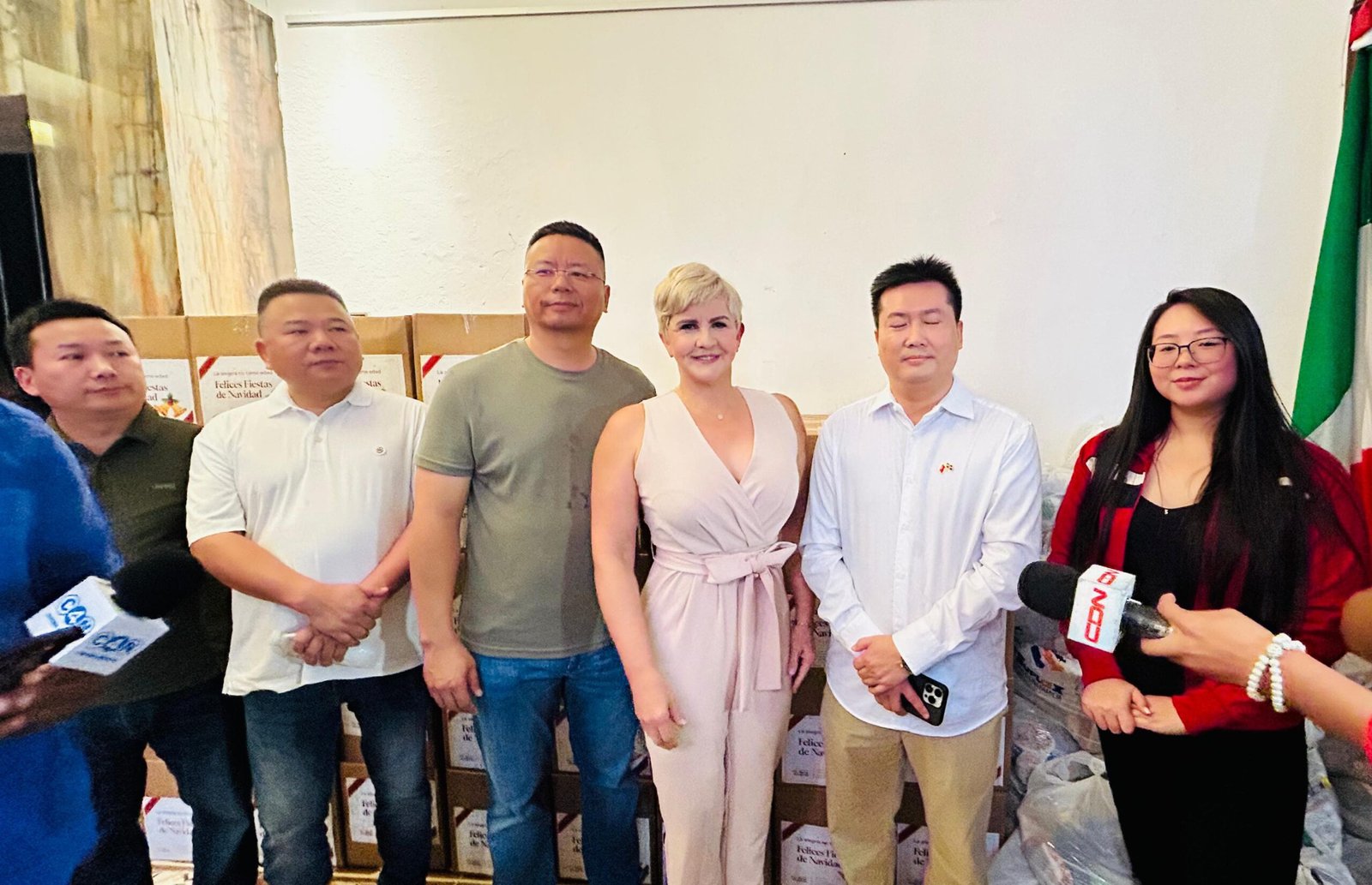 Cámara General de Comercio de Fujian realiza Jornada de Solidaridad Navideña en la Fundación Manos Arrugadas