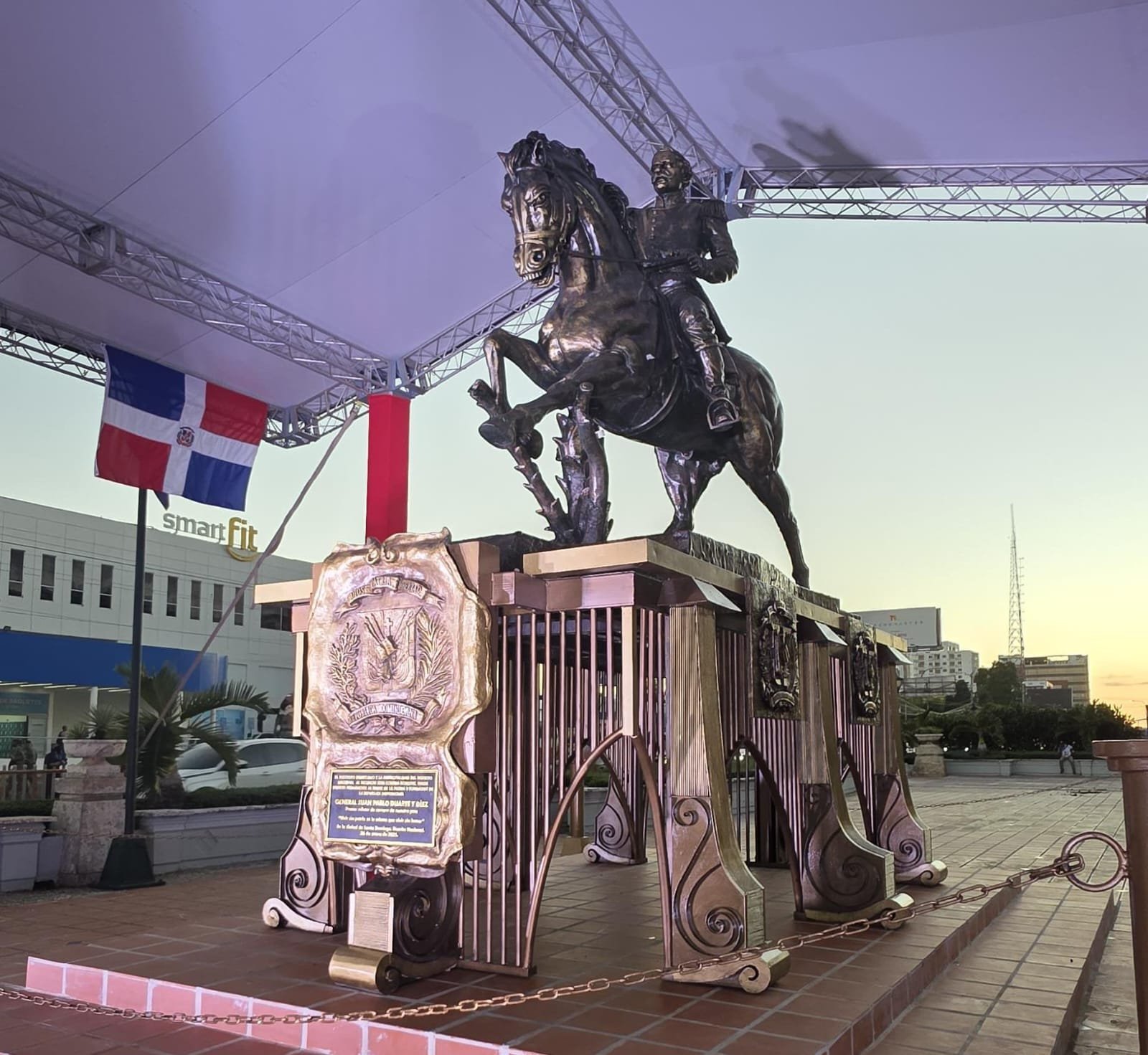 Instituto Duartiano devela primera estatua ecuestre del patricio