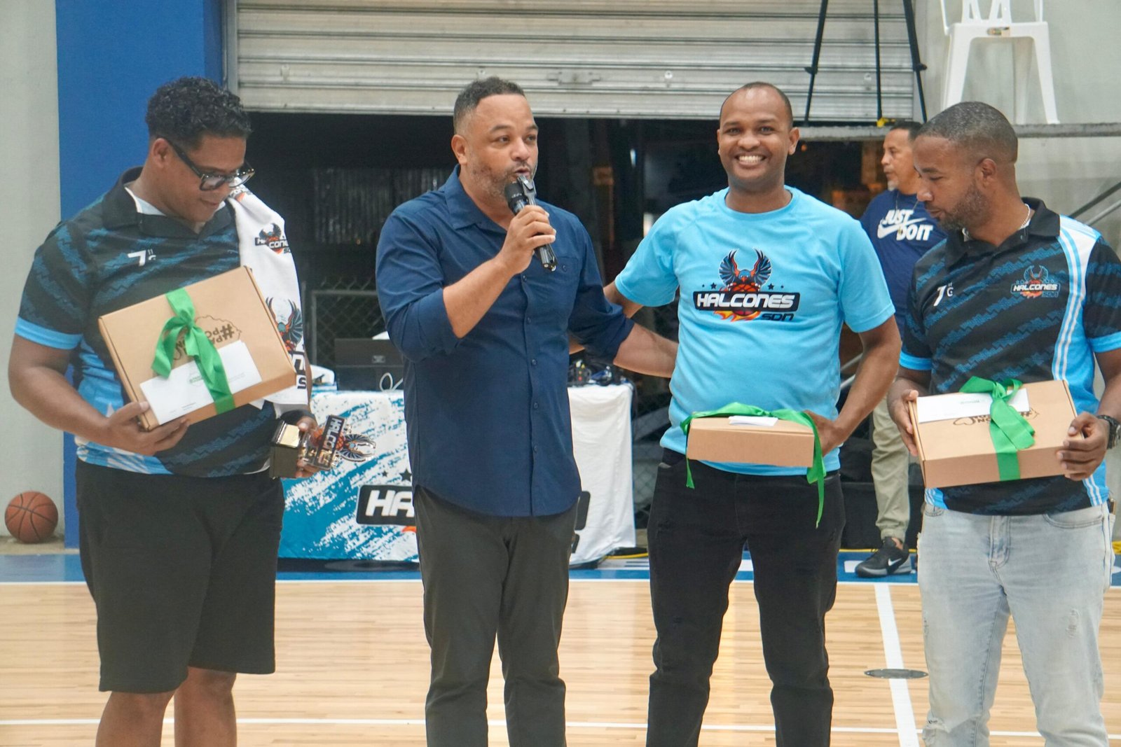 Diputado Carlos Pérez reconoce jóvenes en el Día Nacional de la Juventud Santo Domingo Norte