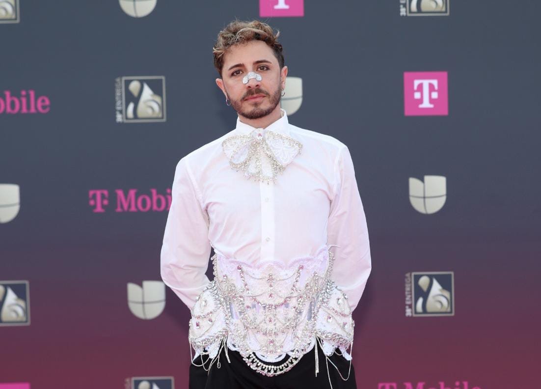 Osvaldo Supino triunfa en la alfombra de Premio Lo Nuestro y consolida su vínculo con la música latina