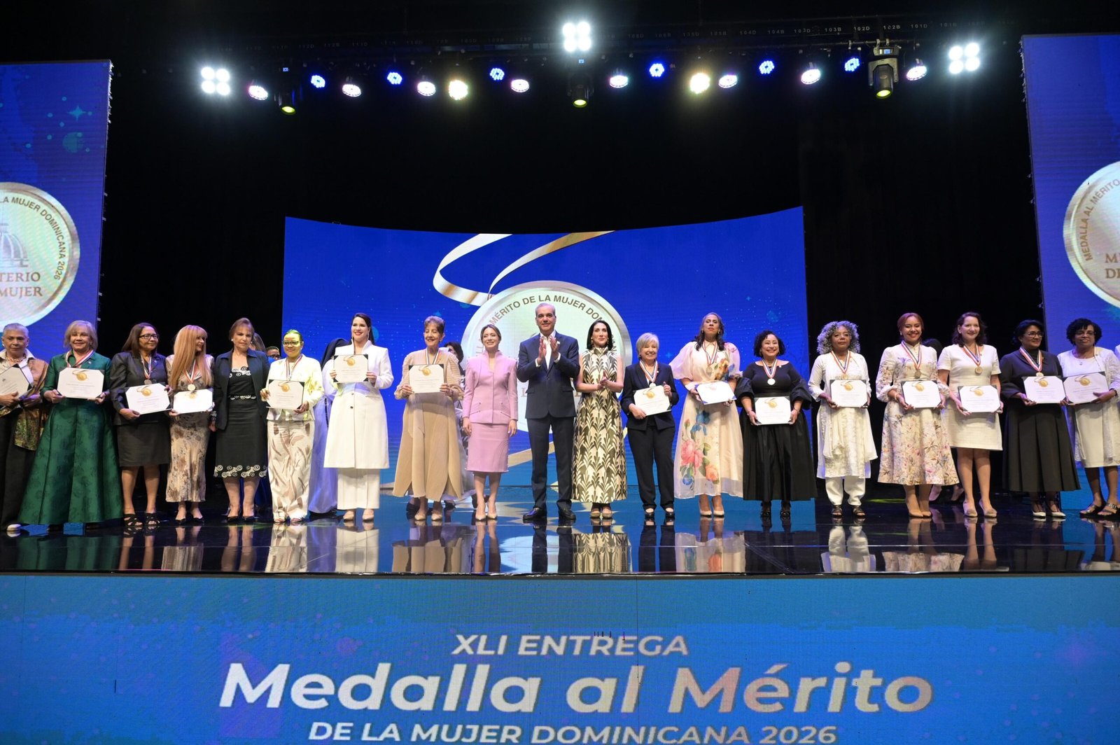 XLI Entrega de la Medalla al Mérito de la Mujer Dominicana reconoce liderazgo y aportes de 22 mujeres al desarrollo nacional