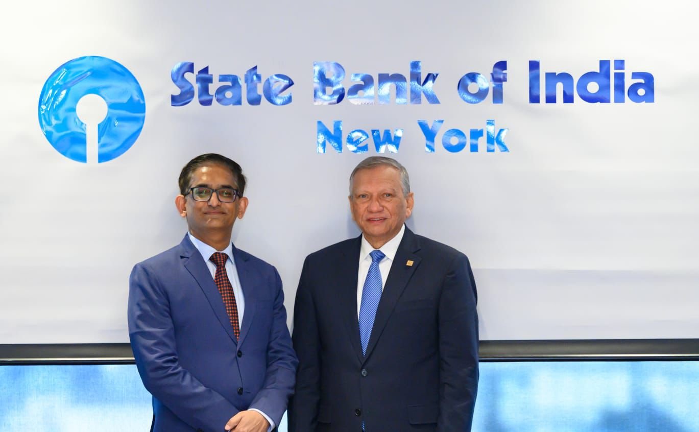 Leonardo Aguilera realiza visita al State Bank of India en Nueva York para fortalecer relaciones internacionales