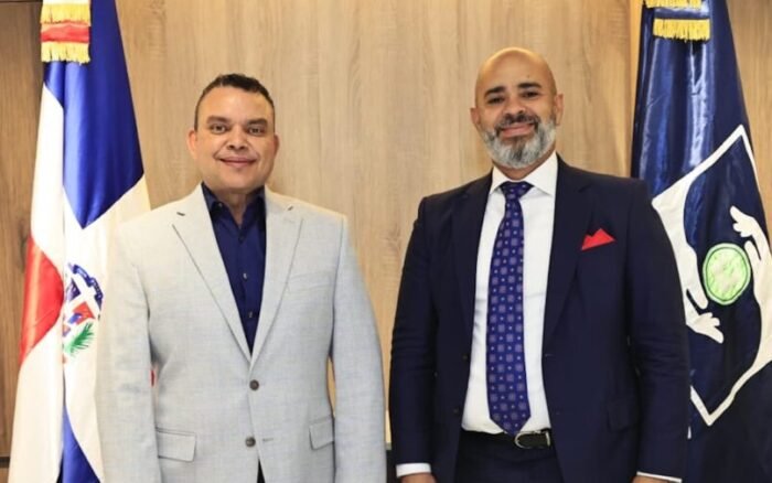 Sociedad de Ortopedia suma más de 700 ortopedas a operativo de SS y llama a prudencia