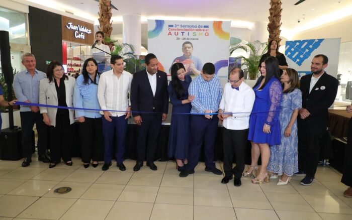 Procuradora evitó cancelación de madre de niño con autismo y plantea urgencia de atención integral en el país