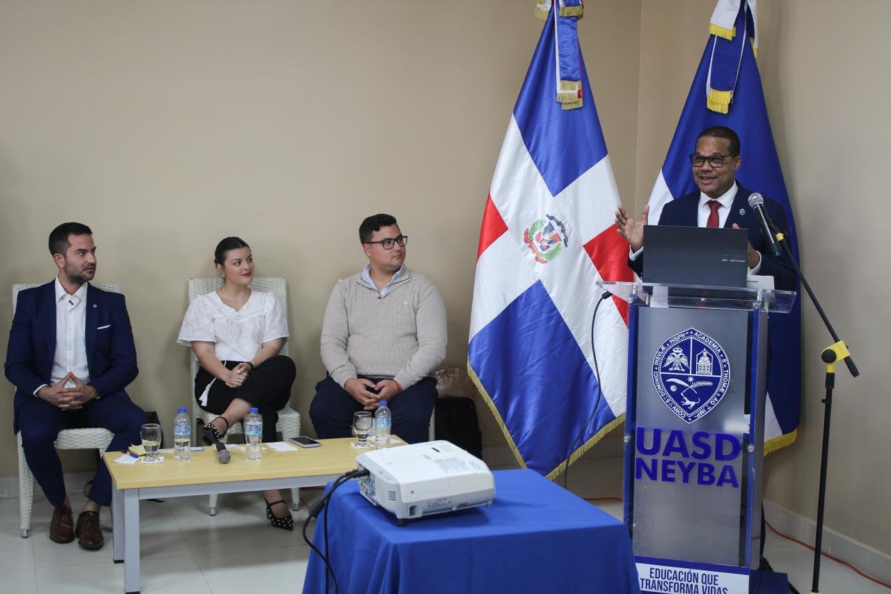 UASD realiza panel sobre viticultura tropical y desafíos del cambio climático en Neiba