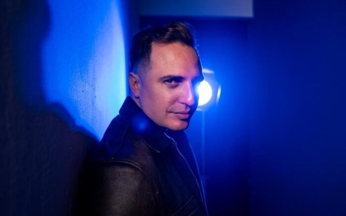 Jaime Viñas convierte en canción una fantasía prohibida