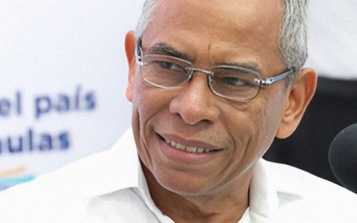 Vicepresidente ejecutivo de la OMSA niega irregularidades en licitación de autobuses