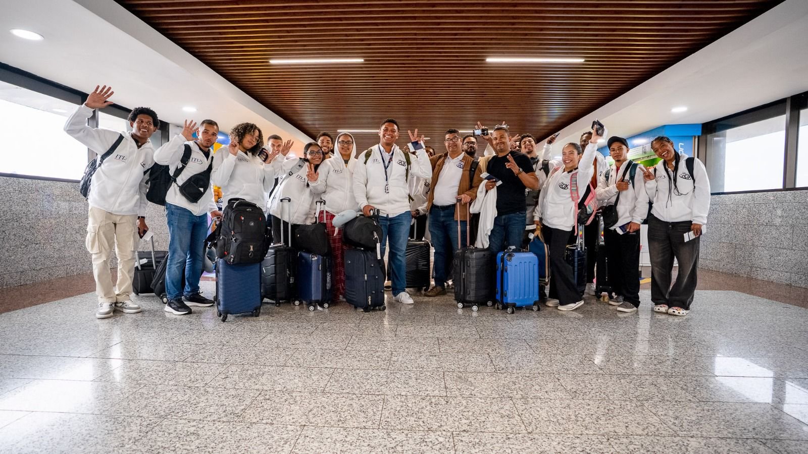 Equipos del ITLA parten hacia la NASA para representar a la República Dominicana en competencia internacional