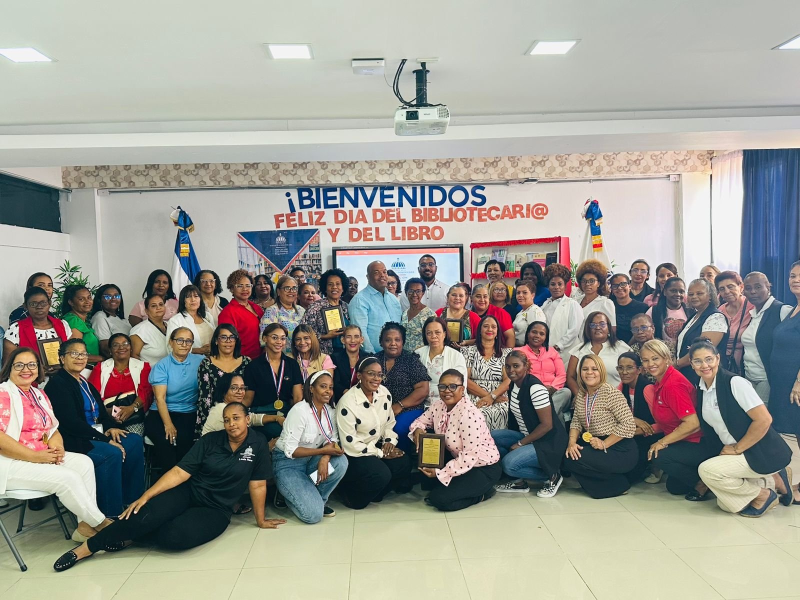 Regional 15 de Educación reconoce a sus bibliotecarios en su día