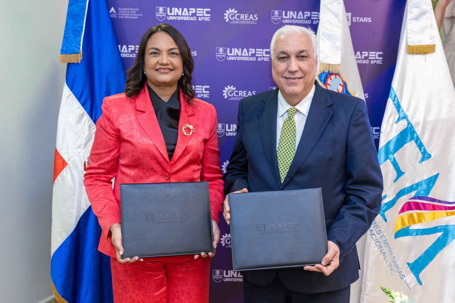 Alianza entre Unapec y la FEM destaca el impacto económico del liderazgo femenino en República Dominicana