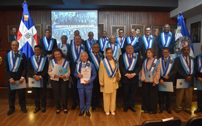 Instituto Duartiano juramenta a nuevos miembros de honor