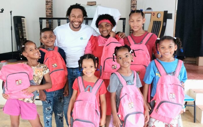 Fundación Fox Farlen lanza campaña para recolectar 350 kits de útiles escolares destinados a niños