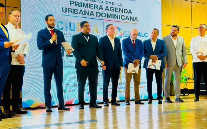 Alexander Rodríguez, director distrital de La Otra Banda, es reconocido en foro nacional de urbanismo y desarrollo territorial 