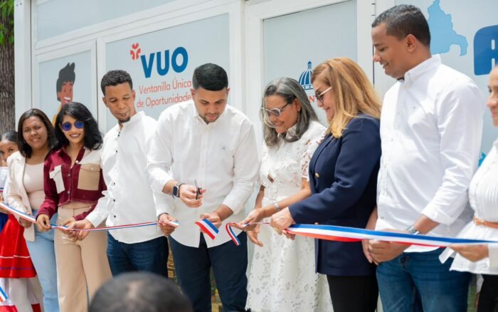Ministerio de la Juventud inaugura Ventanilla Única de Oportunidades en Azua 