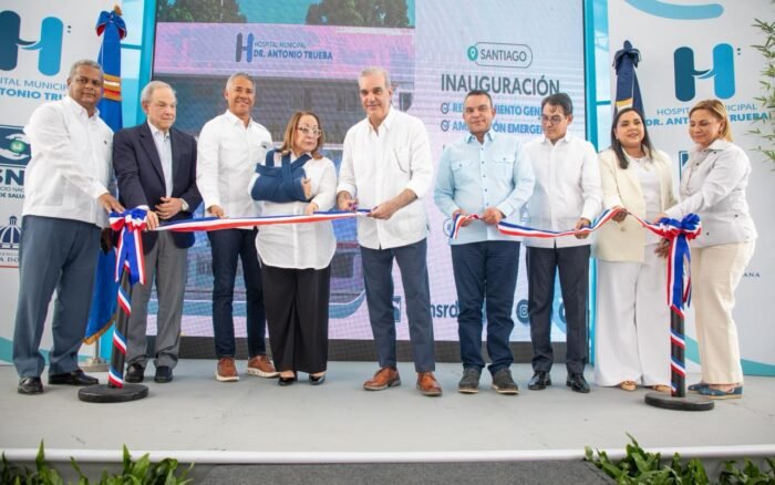 Presidente Abinader entrega el remozado Hospital Periférico Monte Adentro Dr. Antonio Trueba en Santiago