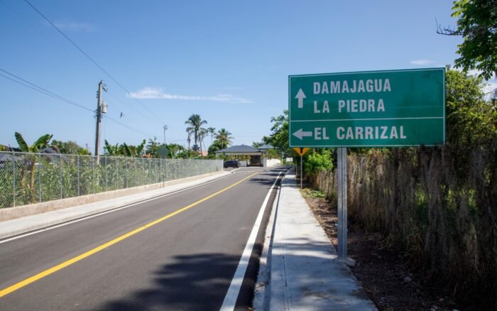 Presidente Abinader inaugura carretera Carrizal–La Piedra–La Guázuma