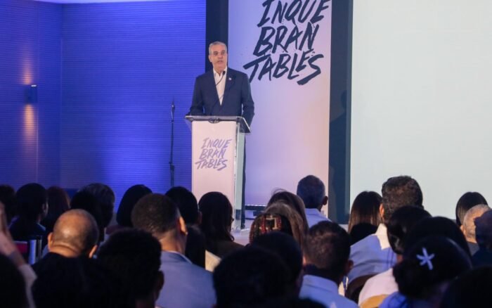 Presidente Abinader encabeza lanzamiento de “Inquebrantables”