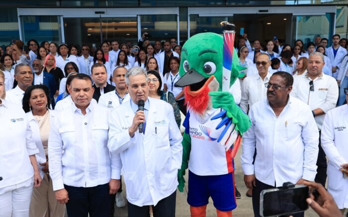 SNS recibe antorcha de Juegos Centroamericanos y del Caribe Santo Domingo 2026 