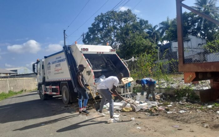 Alcaldía de Santo Domingo Oeste mantiene operativo de recogida de residuos sólidos