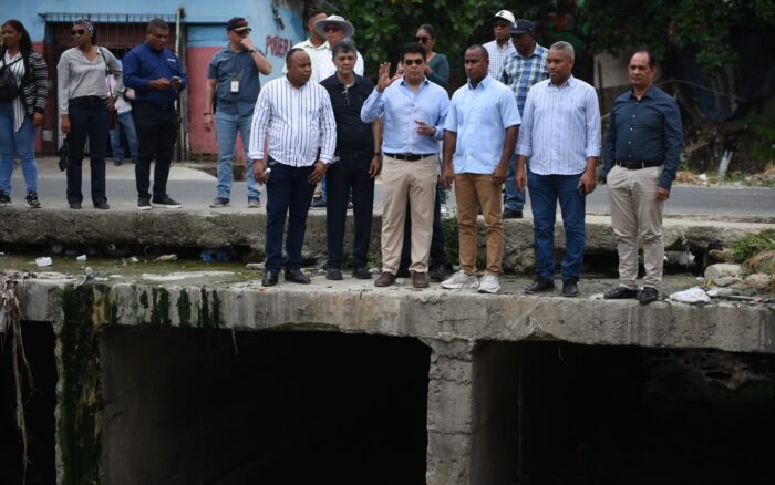 CAASD interviene redes de agua potable y alcantarillado del Gran Santo Domingo