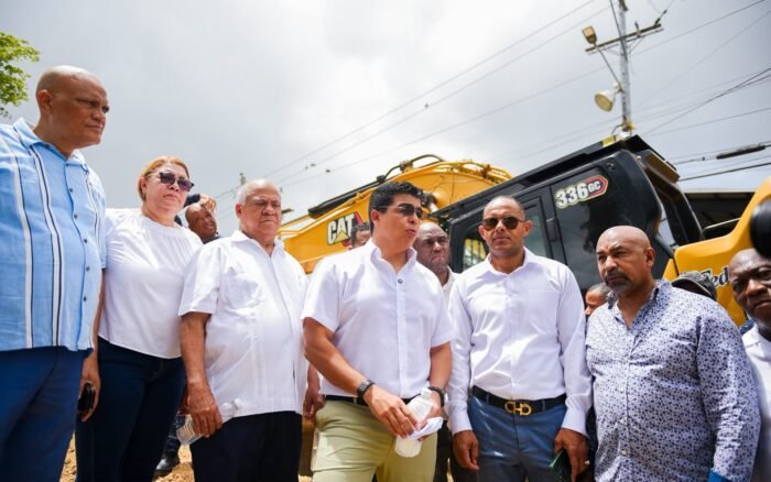 CAASD inicia intervención integral del drenaje sanitario en Villas Agrícolas, Villa Juana, Villa Francisca y San Carlos