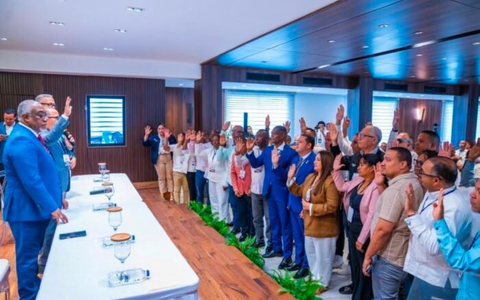 Alcalde de La Otra Banda, Alexander «El Hijo del Pueblo», es electo uno de los vicepresidentes nacionales de FEDODIM