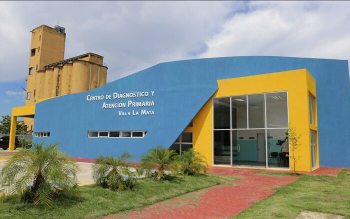 SNS entrega mamógrafo, equipo de Rayos X y sonógrafo para fortalecer los servicios de salud en Sánchez Ramírez